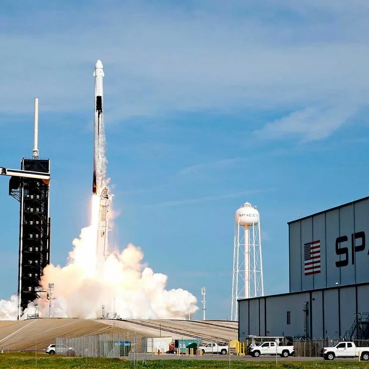 Elon Musk, SpaceX, xAI, Starlink, yapay zeka, veri merkezi, Tesla, uzay teknolojisi, Grok