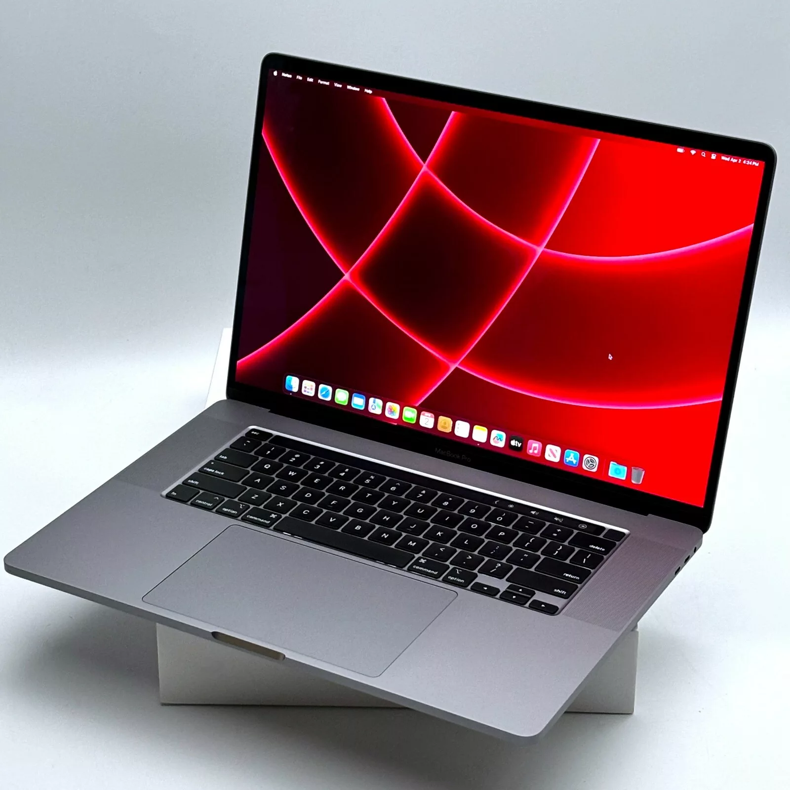 Sharp, Apple, Foxconn, LCD ekran, MacBook, iPad, tedarikleri zinciri, OLED teknolojisi, K2 fabrikası