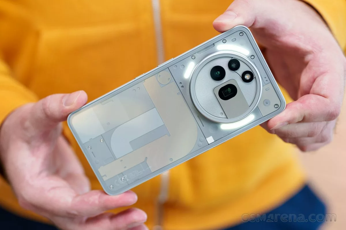 Nothing Phone (4a) Pro sızdırılan tasarımı