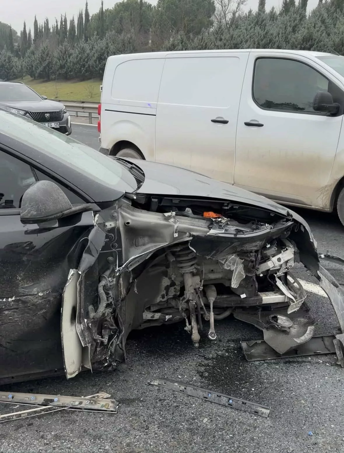 Tesla, İstanbul, Otopilot, Kaza, Hava Yastığı, Kullanıcı Hatası, Elektrikli Otomobil, Güvenlik