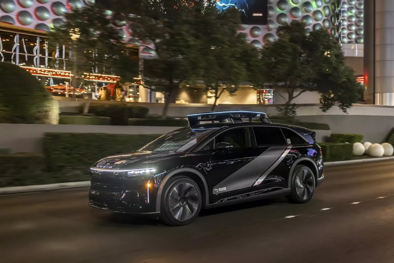 Uber, Otonom Araç, Şarj İstasyonu, Robotaksi, Elektrikli Araç, Waymo, Teknoloji Yatırımı, Şarj Altyapısı