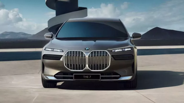 Yeni BMW 7 Serisi Kendini Gösterdi