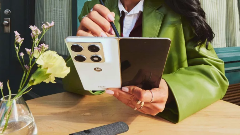 Motorola Razr Fold MWC 2026’da Sahneye Çıktı!