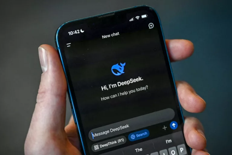 DeepSeek V4 Bu Hafta Geliyor!