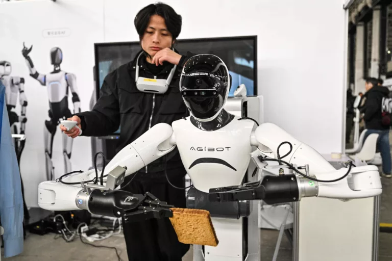 İnsansı Robot Kiralama Devri Başladı!