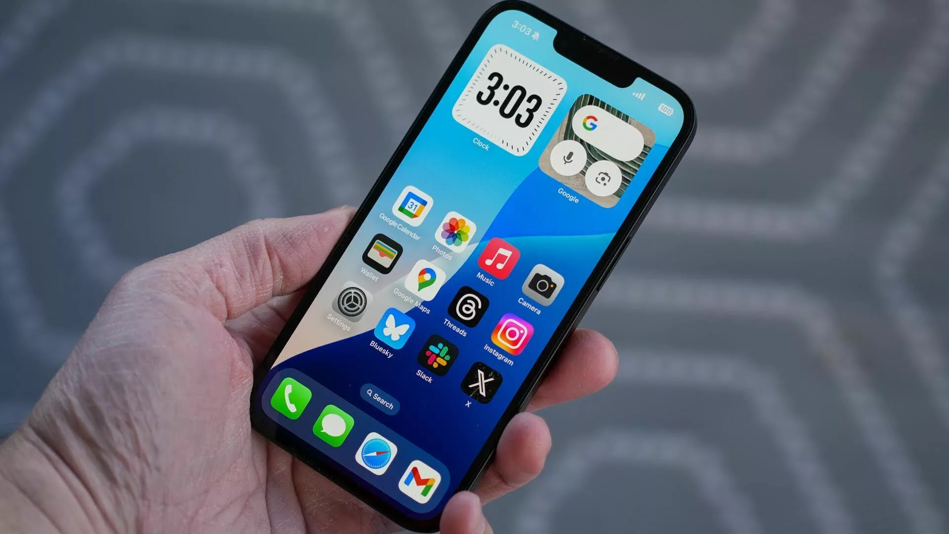 Apple, iOS 26.3.1, iPadOS 26.3.1, yazılım güncelleme, Studio Display, Studio Display XDR, iPhone güncellemesi, sürüm notları