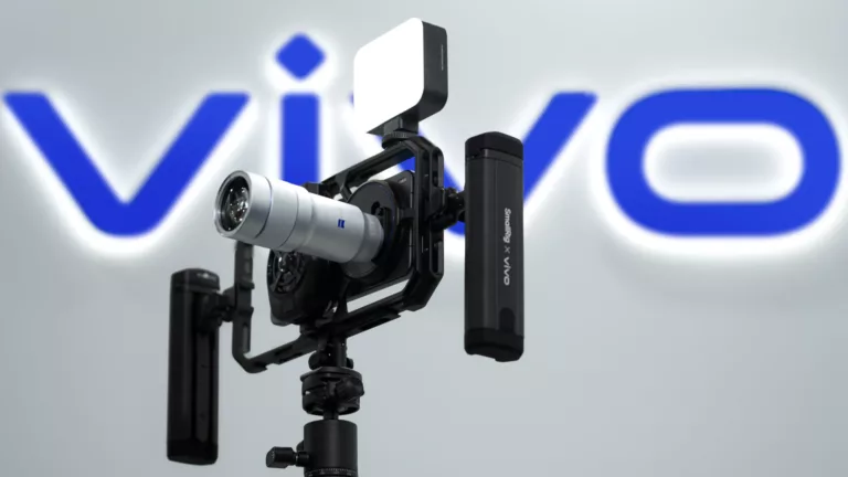 Vivo Fotoğraf Makinelerine Rakip Yeni Telefonunu Tanıttı!