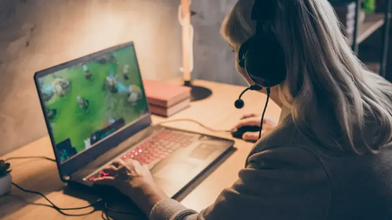 91 yaşındaki kadın gamer