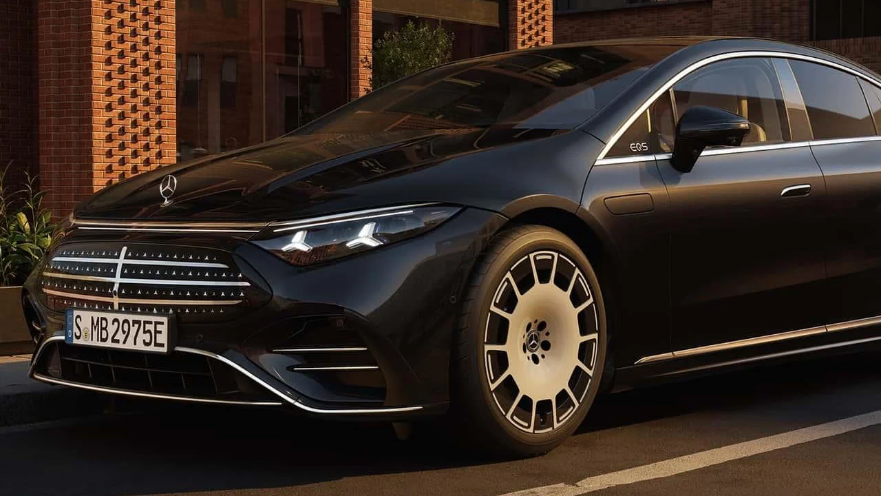 Yeni Mercedes EQS 926 KM Menzil ile Tanıtıldı