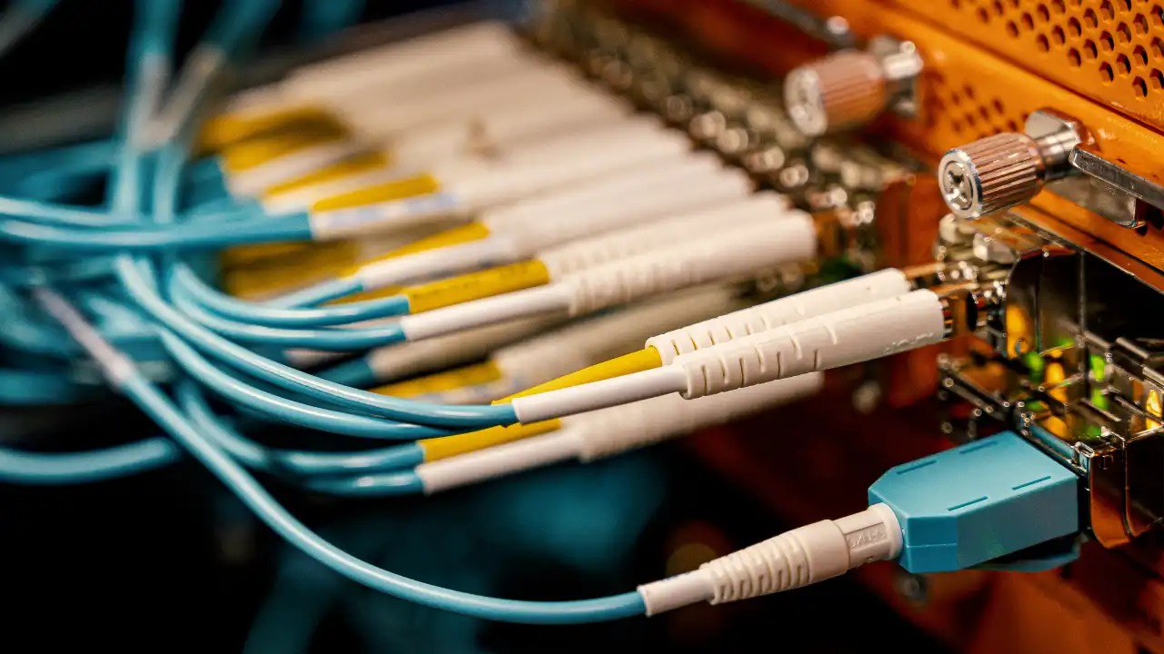 Altyapı Maliyetleri Yükseldi: Fiber İnternet Fiyatları İkiye Katlanabilir 1 Fiber internet, geniş bant, internet fiyatları, altyapı maliyetleri, internet servis sağlayıcıları