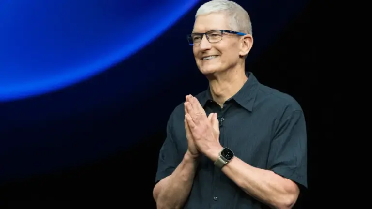 Apple CEO, Tim Cook, John Ternus, Apple yönetimi, teknoloji haberleri