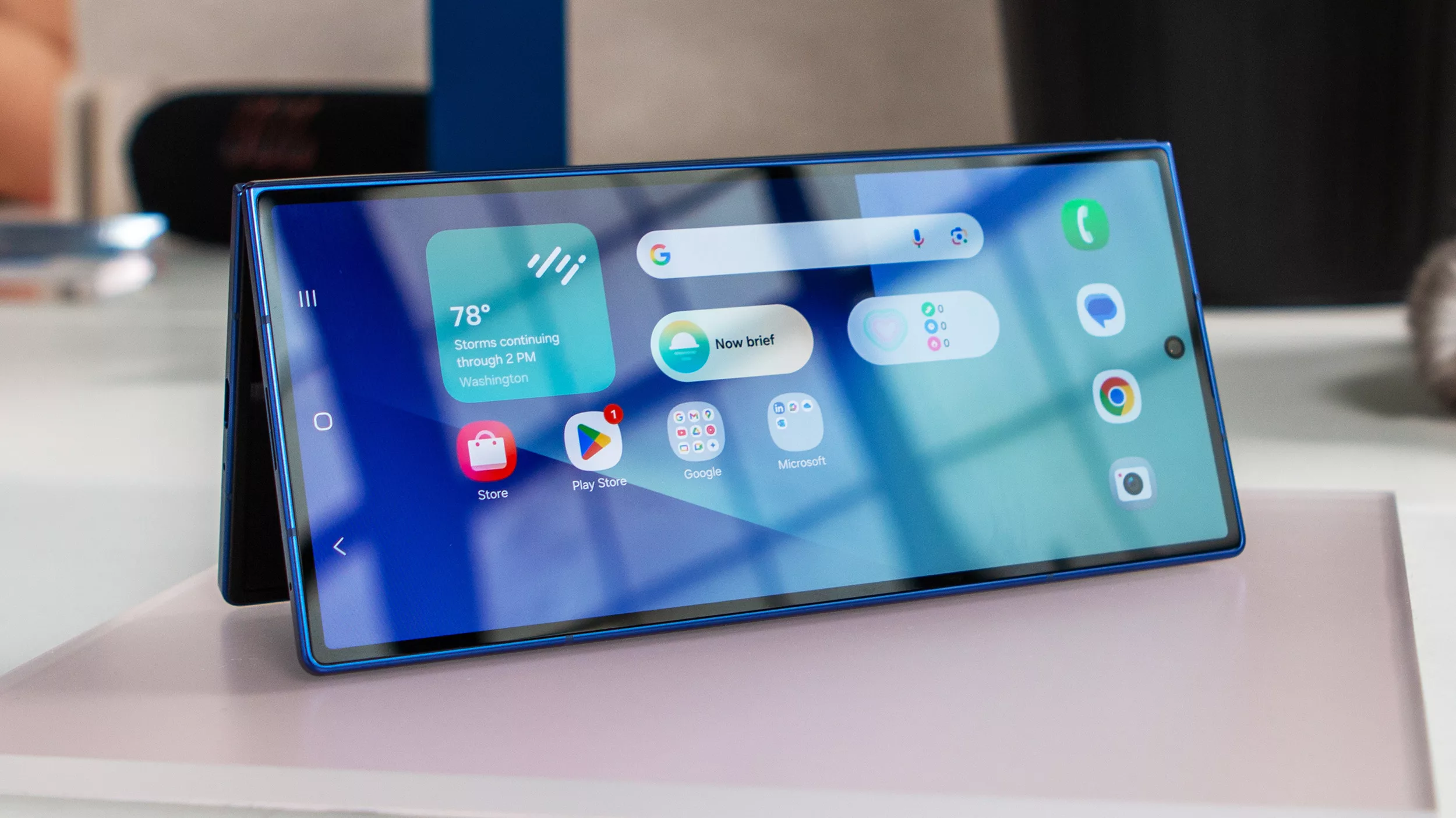 Samsung Galaxy Z Wide Fold: Geniş Ekranlı Katlanabilir Telefon
