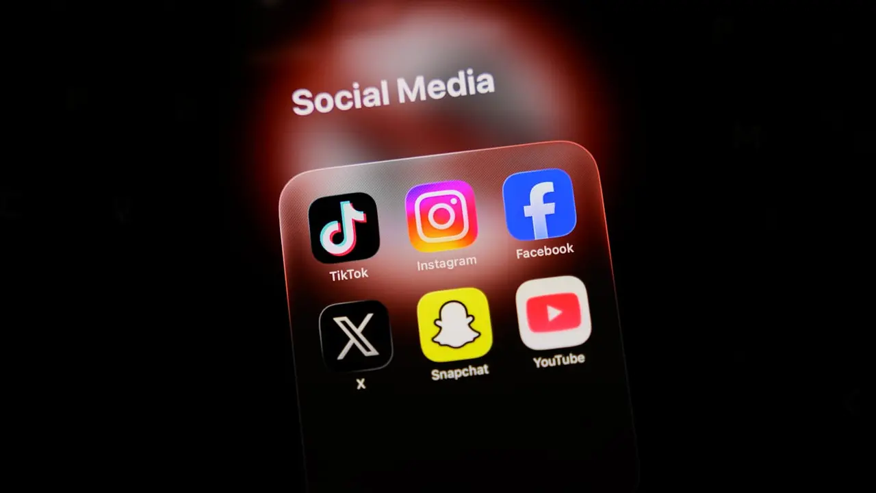 Instagram’daki HDR Hatası Fotoğrafları Siyah Beyaza Çevirdi