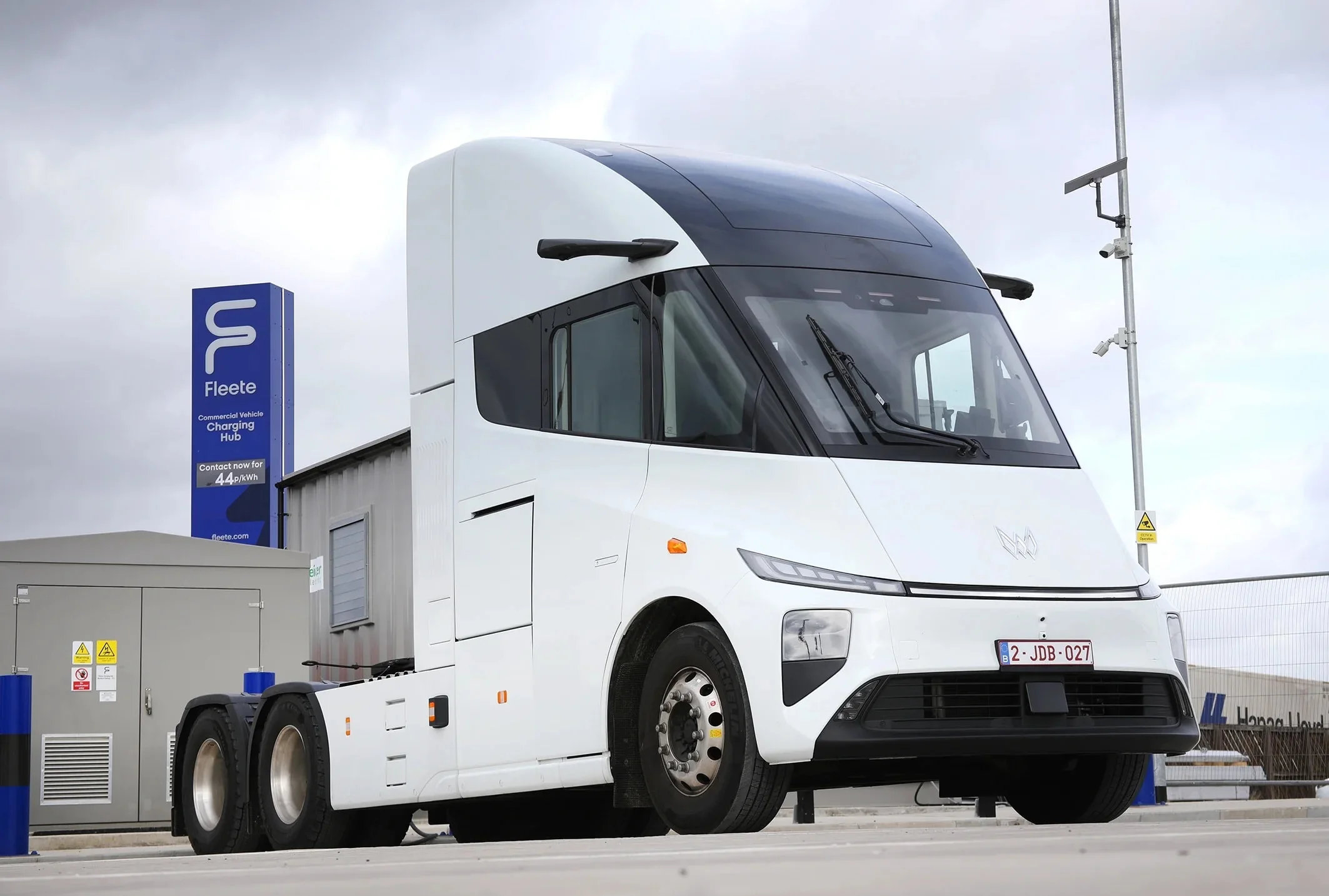 Windrose Global E700, Tesla Semi rakibi, elektrikli tır, Windrose R700, Çinli elektrikli araçlar