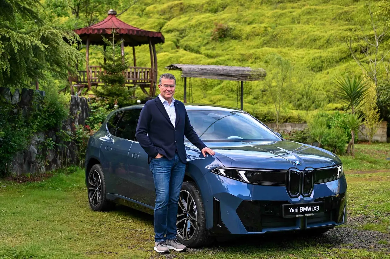 BMW iX3