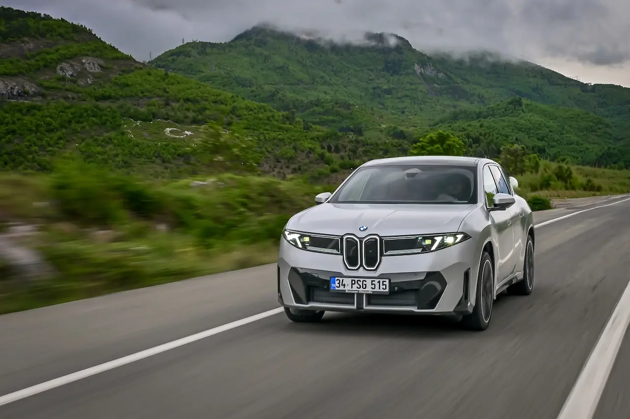 BMW iX3