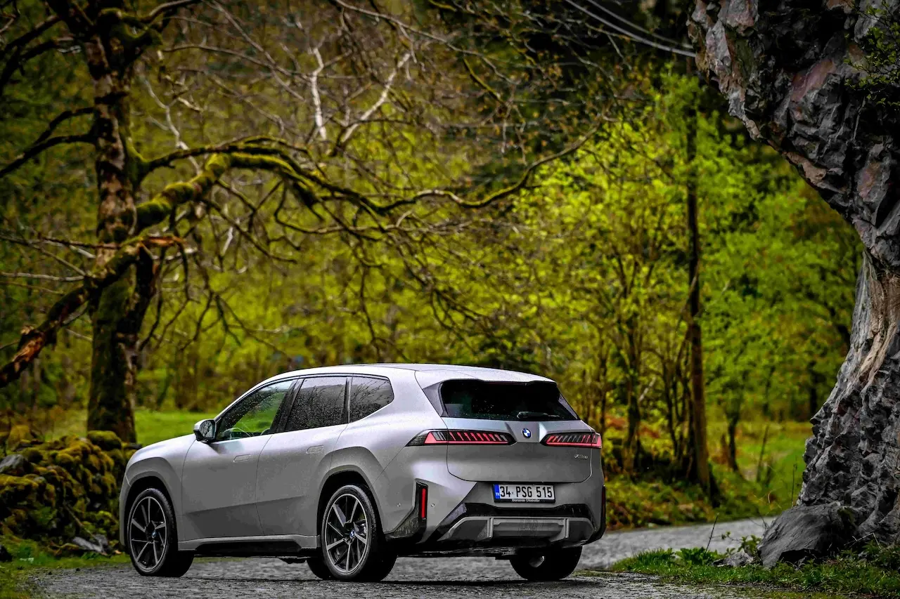 Yeni BMW iX3 4