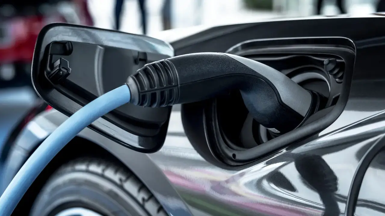 Elektrikli Araç Kiralamak 2026’da Gerçekten Mantıklı mı? Veri Odaklı Teknik Analiz