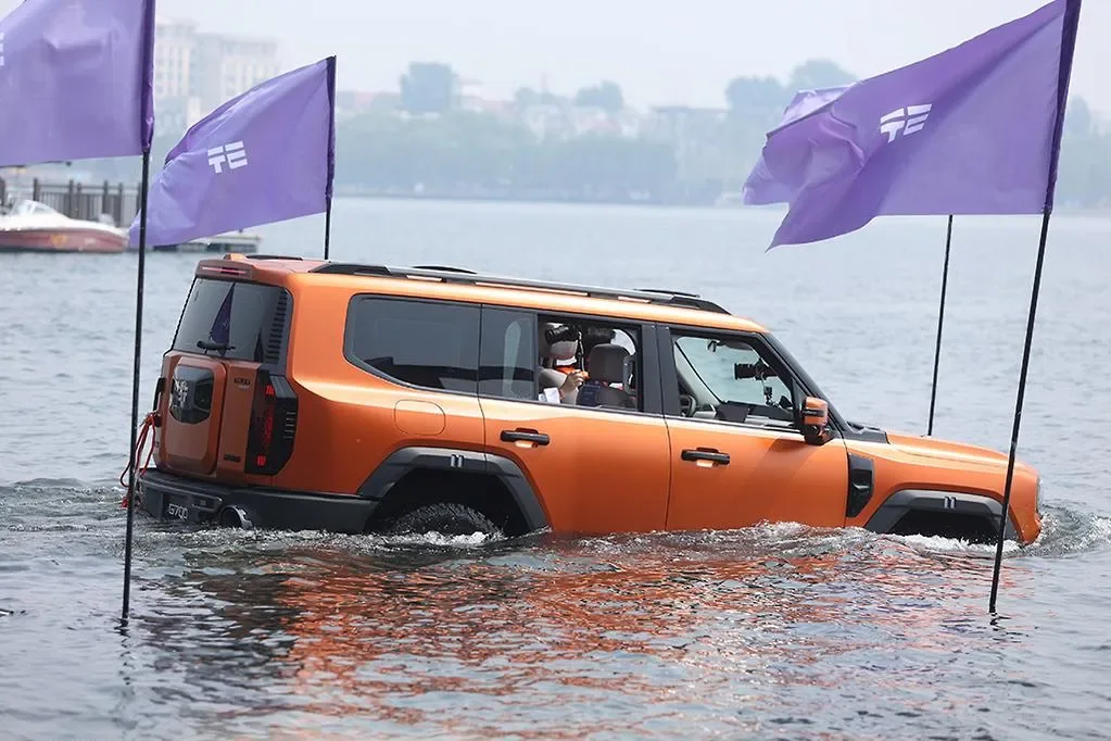 Jetour G700, Chery, amfibik SUV, elektrikli araç, otomobil teknolojileri
