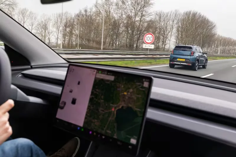 Tesla Model Y, Fiat Grande Panda E, elektrikli araç, menzil testi, enerji tüketimi