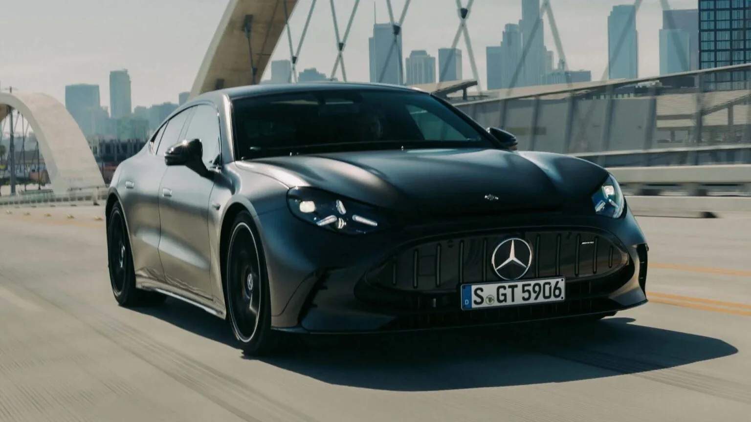 turkiyeye-de-gelecek-elektrikli-mercedes-amgnin-fiyati-ortaya-cikti featured image