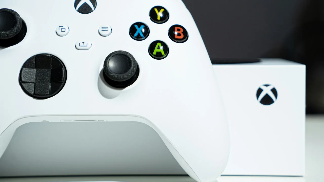 Xbox’ın Bulut Oyun Odaklı Yeni Kontrolcüsü Ortaya Çıktı