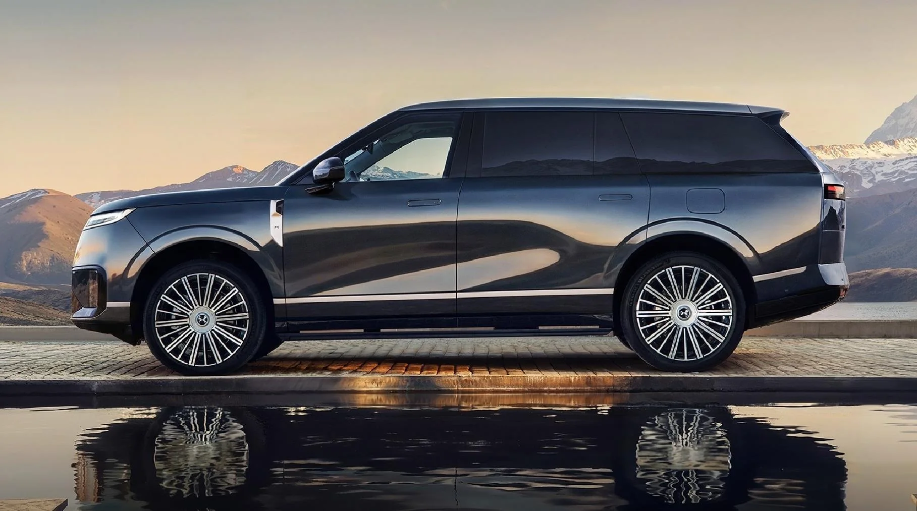 cinli-range-rover-xpeng-gx-kapis-kapis-gidiyor featured image
