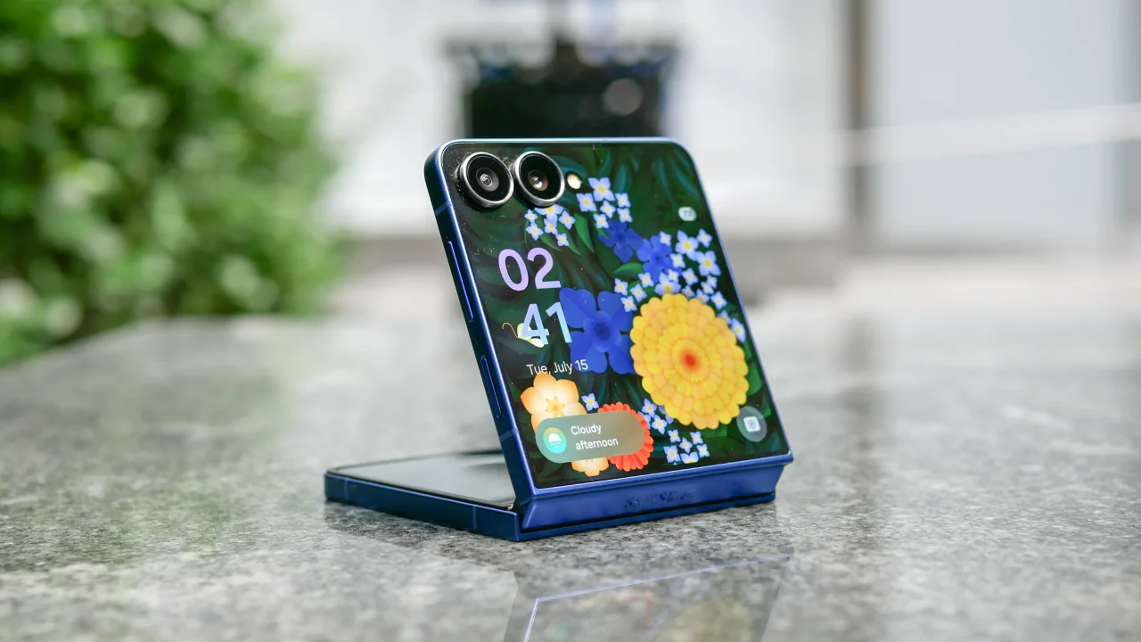 Samsung, Galaxy Z Flip 8, Snapdragon 8 Elite Gen 5, FCC, Exynos 2600