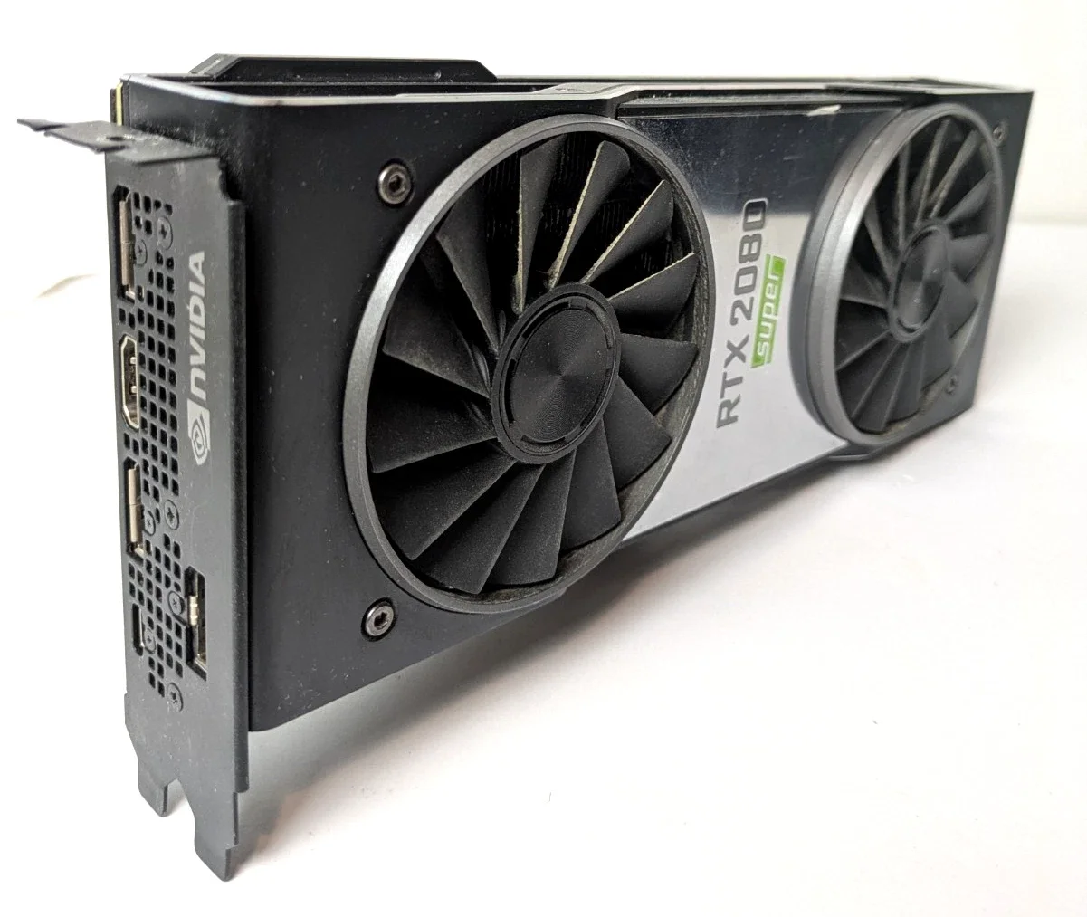 hic-piyasaya-surulmeyen-geforce-rtx-2080-ti-super-prototipi-ortaya-cikti featured image