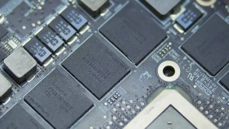 Lenovo, DRAM, NAND, bellek fiyatları, donanım
