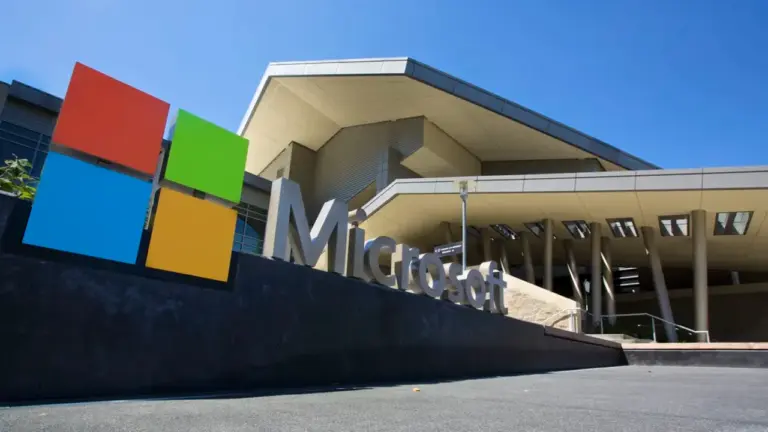 Microsoft, yapay zeka, Azure, hisse senedi, toplu dava
