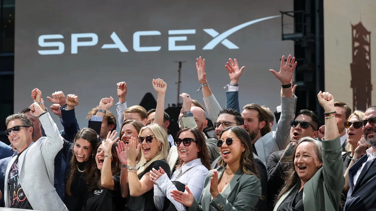 SpaceX, Nasdaq, hisse senedi, borsa, teknoloji