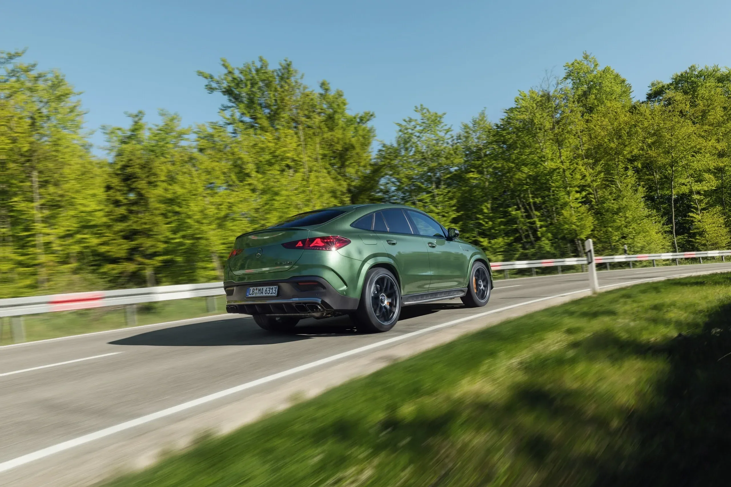 yeni-m177-evo-motorlu-mercedes-amg-gle-ve-gls-tanitildi featured image