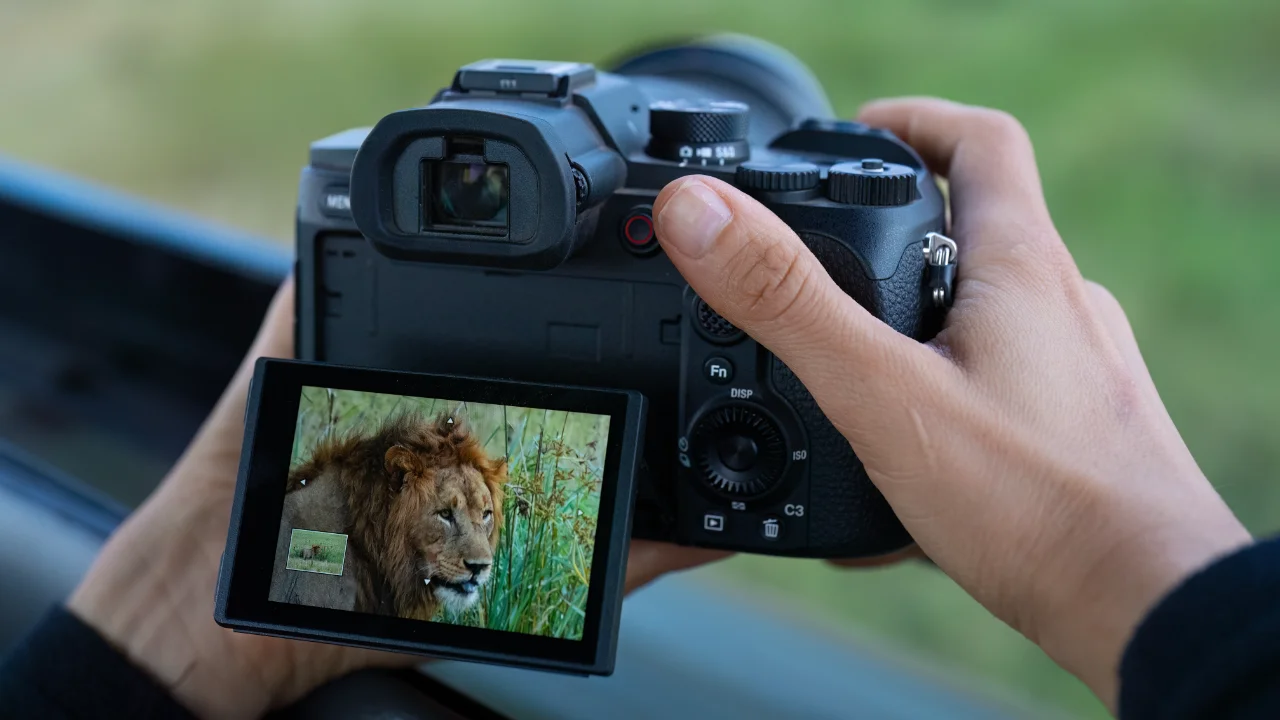 Sony RX10 Mark V Yapay Zeka Desteğiyle Tanıtıldı