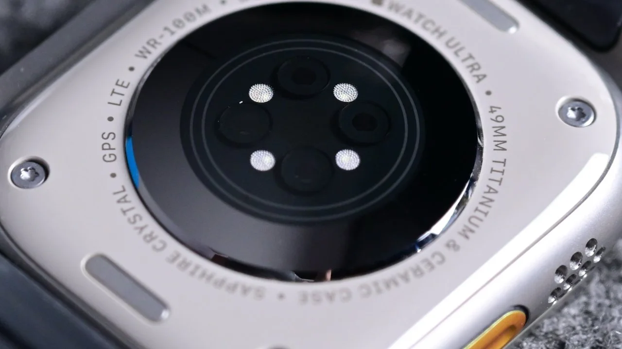 apple-watch-series-12-ve-ultra-4-icin-tasarim-degisikligi-ertelendi featured image