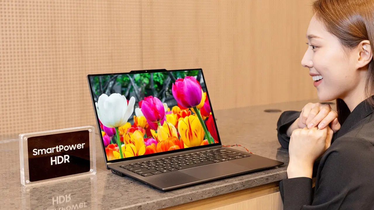 Samsung 1.400 Nit Parlaklığa Sahip OLED Panelini Duyurabilir