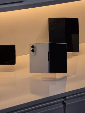 Samsung Galaxy Z Fold8 ve Flip8 Modelleri Tanıtım Öncesi Görüntülendi 2 samsung galaxy z fold8 ve flip8 modelleri tanitim oncesi goruntulendi 1