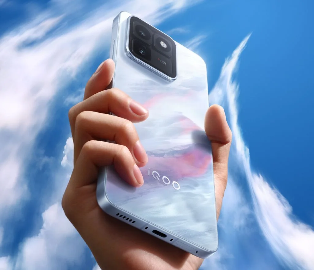 200mp-kamerali-hibrit-sogutmali-telefon-iqoo-16t-geliyor featured image