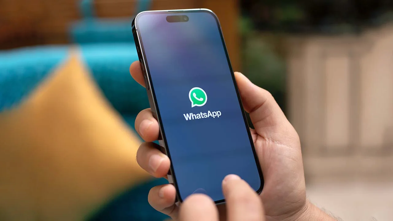 WhatsApp Yapay Zeka İçerik Etiketini Test Ediyor