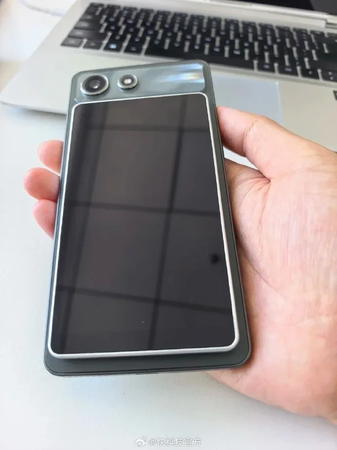 hisenseden-cilgin-telefon-hem-moduler-hem-e-ink-ekranli Hisense A10, e-ink telefon, modüler ekran, Android 16, Qualcomm QCM6690