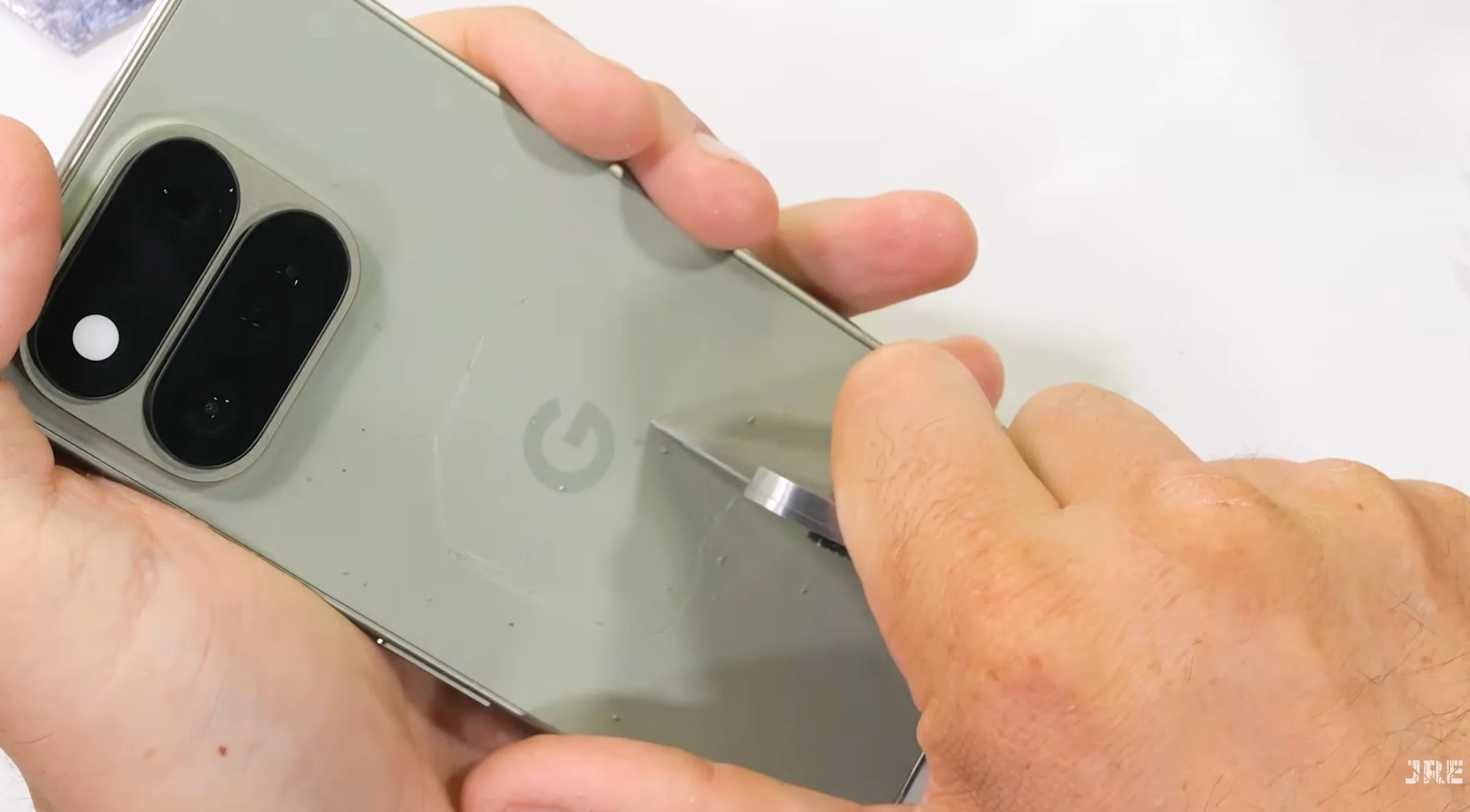 Pixel 11 Pro Fold Dayanıklılık Testinde Yine Sınıfta Kaldı — Google katlanabilir telefon, JerryRigEverything testleri, Pixel 11 Pro Fold özellikleri, katlanabilir ekran sorunları