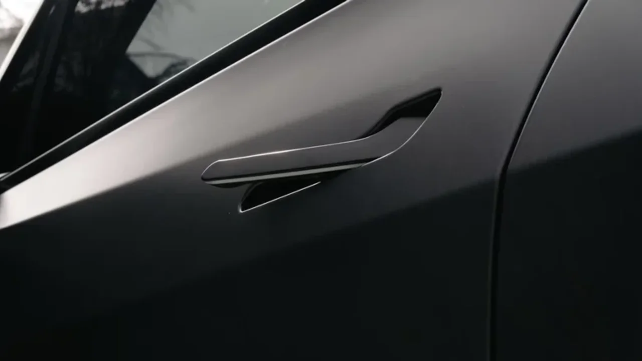 Tesla Dahil 11 Üretici 4 Milyon Aracı Geri Çağırıyor: Sorun Kapı Kolları