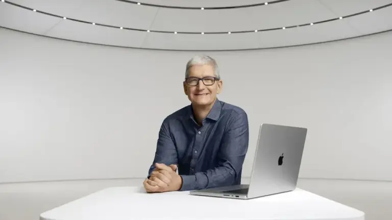 Tim Cook Apple CEO Görevini Bırakıyor: Yeni Dönem John Ternus ile Başlıyor — John Ternus Apple CEO, Apple yönetim değişikliği, Tim Cook icra kurulu başkanı, Apple Eylül iPhone etkinliği