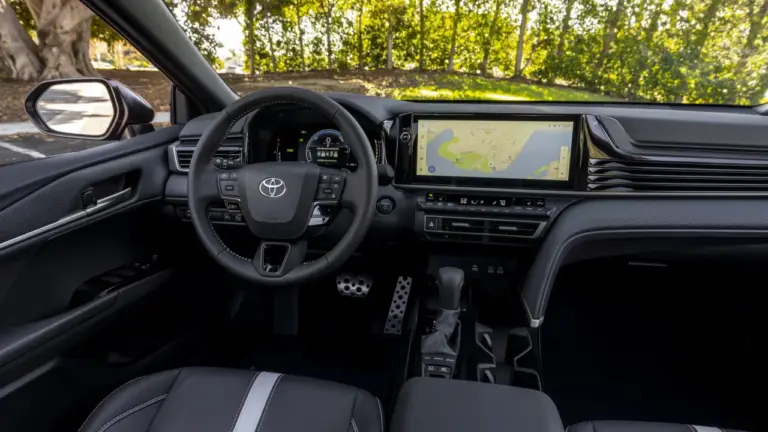 Toyota, Camry, geri çağırma, yazılım, otomobil