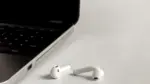 2026'nın İkinci Çeyreğinde En Çok Satan TWS Kulaklık Markaları Belli Oldu — TWS kulaklık pazarı, Apple pazar payı, kablosuz kulaklık satışları, açık tip kulaklıklar, Xiaomi pazar payı