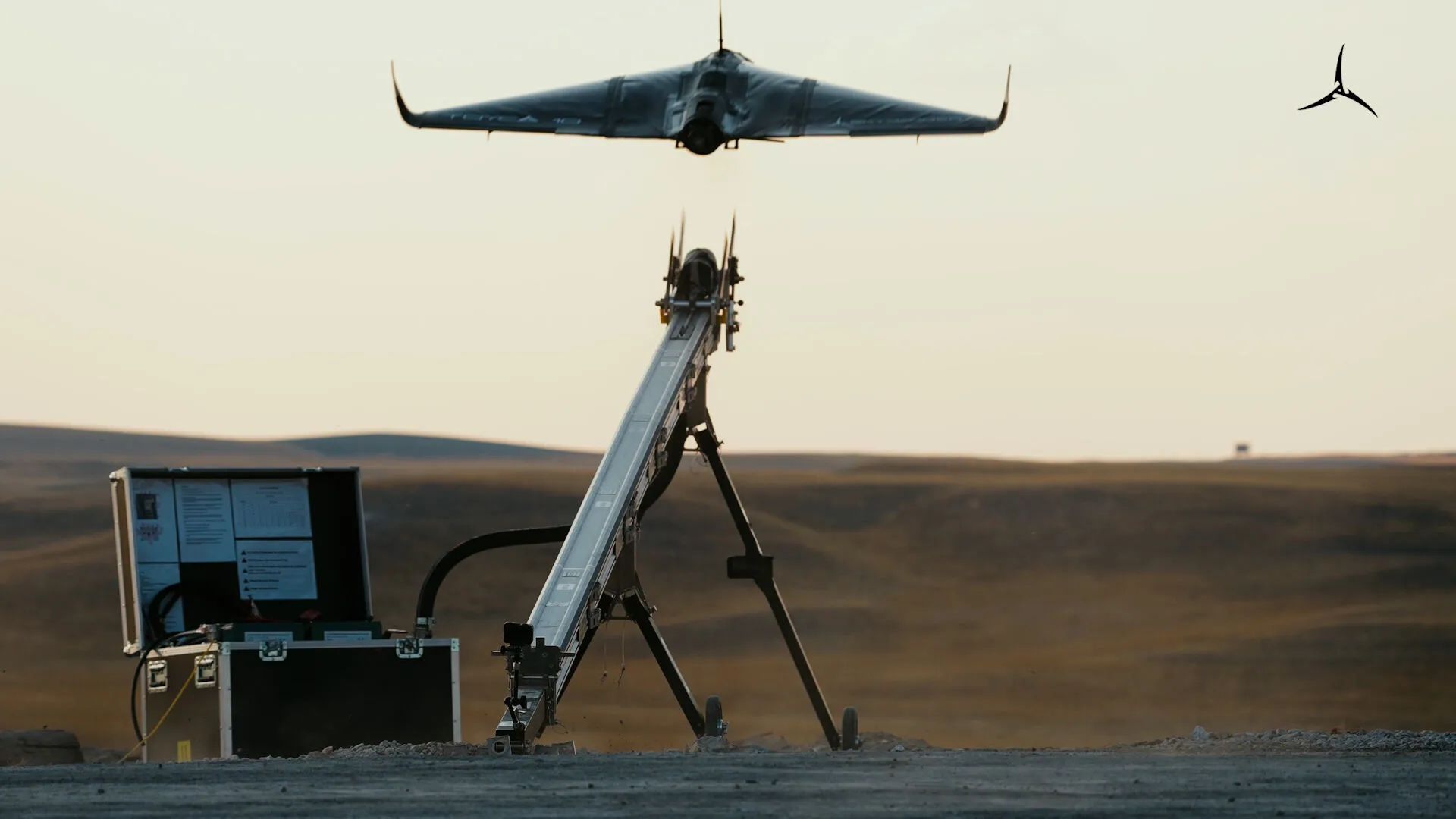 Skydagger 250+ Kilometre Menzilli TOYCA-10E Sabit Kanatlı Kamikaze İHA’yı Tanıttı