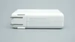 Apple'dan Şarj Aletine Yazılım Güncellemesi: İşte Detaylar — Apple 140W USB-C güç adaptörü firmware güncellemesi, Apple güç adaptörü firmware sürümü, 140W USB-C adaptör güncelleme notları, Apple aksesuar yazılım güncellemesi, MacBook güç adaptörü güncellemesi