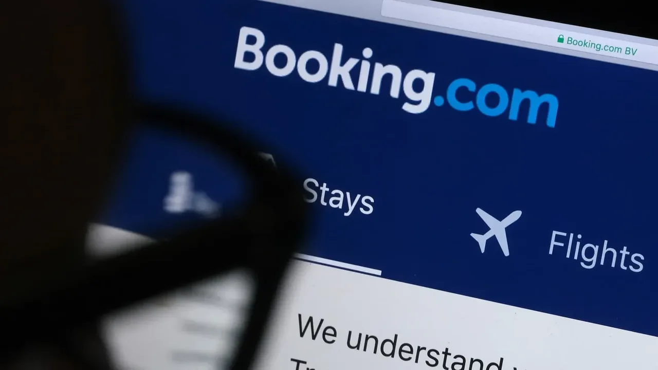 Booking.com Türkiye’ye Geri mi Dönüyor? Yeni Yasal Düzenleme Detayları