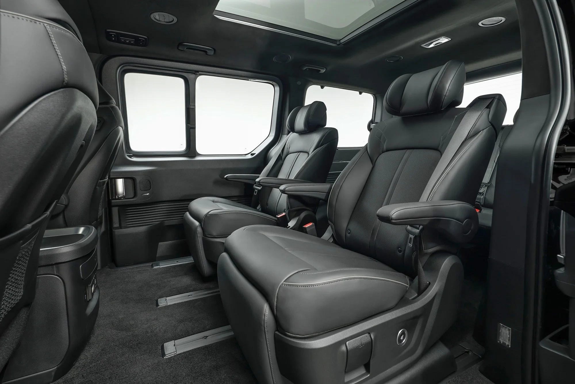 Elektrikli Hyundai Staria Avrupa'da Satışa Sunuldu: İşte Fiyatı ve Menzili — Hyundai Staria Electric, elektrikli minivan modelleri, Hyundai Staria menzil, elektrikli araç şarj süresi, Hyundai Staria Avrupa fiyatı