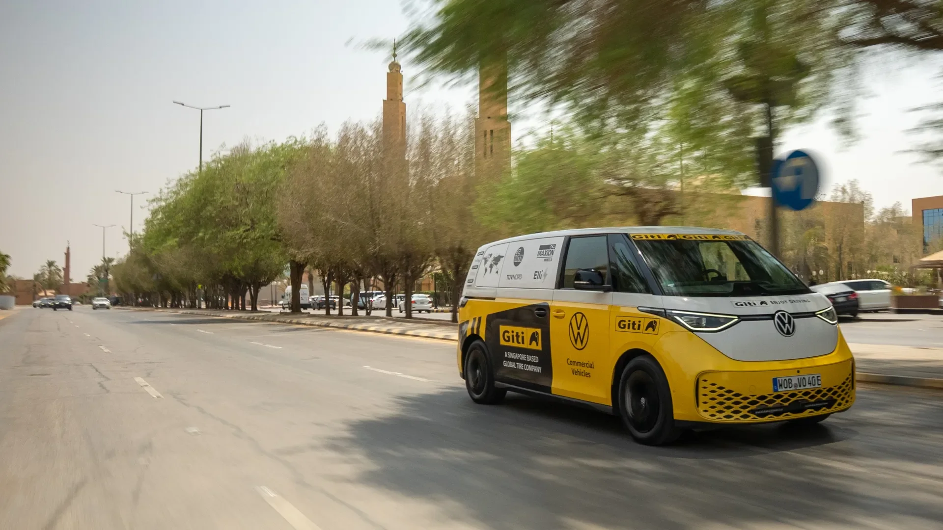 Elektrikli Volkswagen ID. Buzz Dünya Rekoru Kırdı: 100 Bin Kilometreyi Hatasız Tamamladı — elektrikli araç menzili, ID. Buzz Pro özellikleri, Guinness dünya rekoru, elektrikli araç dayanıklılığı